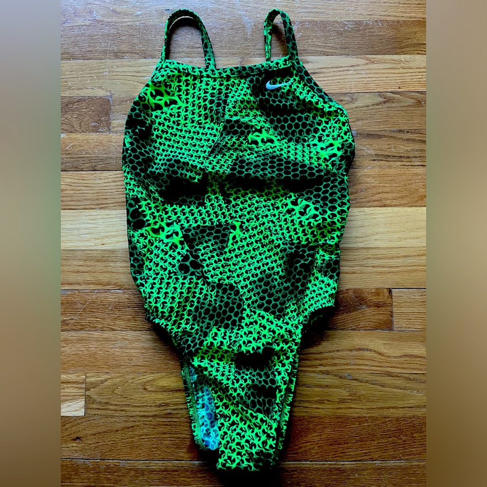 NWT Nike Bathing suit size 32/6